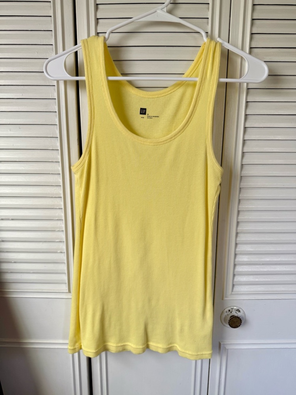 GAP Yellow Ribbed Scoop Neck Tank